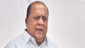 हसन मुश्रीफ यांनी वाशिमच्या पालकमंत्रीपदाचा राजीनामा दिला! राष्ट्रवादी काँग्रेस (अजित पवार गट) नेते आणि मंत्री हसन मुश्रीफ यांनी वाशिम जिल्ह्याच्या पालकमंत्री पदाचा राजीनामा दिला आहे. त्यांच्या या निर्णयामुळे राजकीय वर्तुळात चर्चांना उधाण आले आहे.
