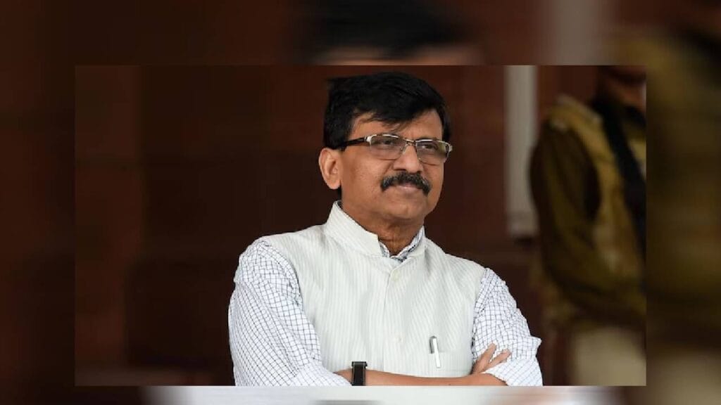 सप्टेंबरनंतर राज्यात मोठी राजकीय उलथापालथ? संजय राऊतांच्या सूचक विधानाने खळबळ राज्यातील राजकारण पुन्हा एकदा उलथापालथीच्या वळणावर असल्याचे संकेत ठाकरे गटाचे खासदार संजय राऊत यांनी दिले आहेत. त्यांनी स्पष्टपणे म्हटले आहे की, “सप्टेंबरपर्यंत वाट पाहा, मोठा स्फोट होणार आहे.” या वक्तव्यामुळे राज्याच्या राजकीय वर्तुळात खळबळ उडाली आहे.