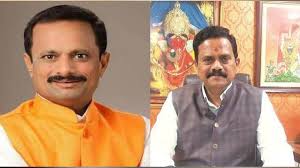 ठाण्यात राजकारण तापलं! राजन विचारे यांचं नरेश म्हस्के यांना खरमरीत पत्र – "बच्चा" विरुद्ध "आजोबा" वादात नवा ट्विस्ट ठाण्याचे माजी खासदार आणि शिवसेना (ठाकरे गट) नेते राजन विचारे यांनी ठाण्याचे सध्याचे खासदार नरेश म्हस्के यांना एक खरमरीत पत्र लिहिलं आहे. गेल्या काही दिवसांपासून दोघांमध्ये सुरू असलेल्या शाब्दिक चकमकीनंतर आता राजकीय वाद अधिक तीव्र झाल्याचं दिसतंय.