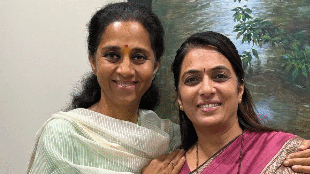वेळ संघर्षाचा…सुप्रिया सुळे यांची रोहिणी खडसे यांच्याबद्दलची भावनिक पोस्ट पुण्यात रेव्ह पार्टी करताना आमदार एकनाथ खडसे यांचे जावई आणि रोहिणी खडसे यांचे पती प्रांजल खेवलकर यांना पोलिसांनी अटक केली. त्यानंतर या प्रकरणात प्रांजल खेवलकर यांची पत्नी रोहिणी खडसे यांनी वकीलांचा कोट चढवून न्यायालयीन लढाई सुरु केली आहे. रोहिणी खडसे यांनी आपल्या पतीला अडकवले असल्याचा आरोप केला आहे. रोहिणी खडसे यांनी नुकतीच राष्ट्रवादीचे नेते शरद पवार यांची भेट घेतली आहे. आज खासदार सुप्रिया सुळे यांनी रोहिणी खडसे यांच्याबाबत एक भावनिक पोस्ट केली आहे.