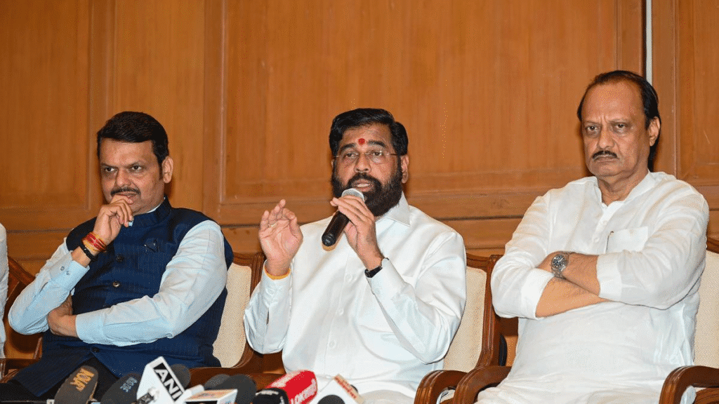 Maharashtra Cabinet: वाढवण बंदर ते समृध्दी महामार्गाला जोडणाऱ्या कॉरिडॉरला मंजुरी, कॅबिनेटचे सात मोठे निर्णय मुंबई : देशात चर्चेत असलेल्या वाढवण बंदर (तवा) ते हिंदुहृदयसम्राट बाळासाहेब ठाकरे महाराष्ट्र समृध्दी महामार्ग (भरवीर येथे) यांना जोडणाऱ्या फ्रेट कॉरिडॉरला मंगळवारी राज्य मंत्रिमंडळाच्या बैठकीत मंजुरी देण्याचा मोठा आणि अतिशय महत्त्वाचा निर्णय घेण्यात आला. प्रकल्प आखणी आणि भूसंपादन प्रक्रिया राबविण्यासही राज्य मंत्रिमंडळाने मान्यता दिली.