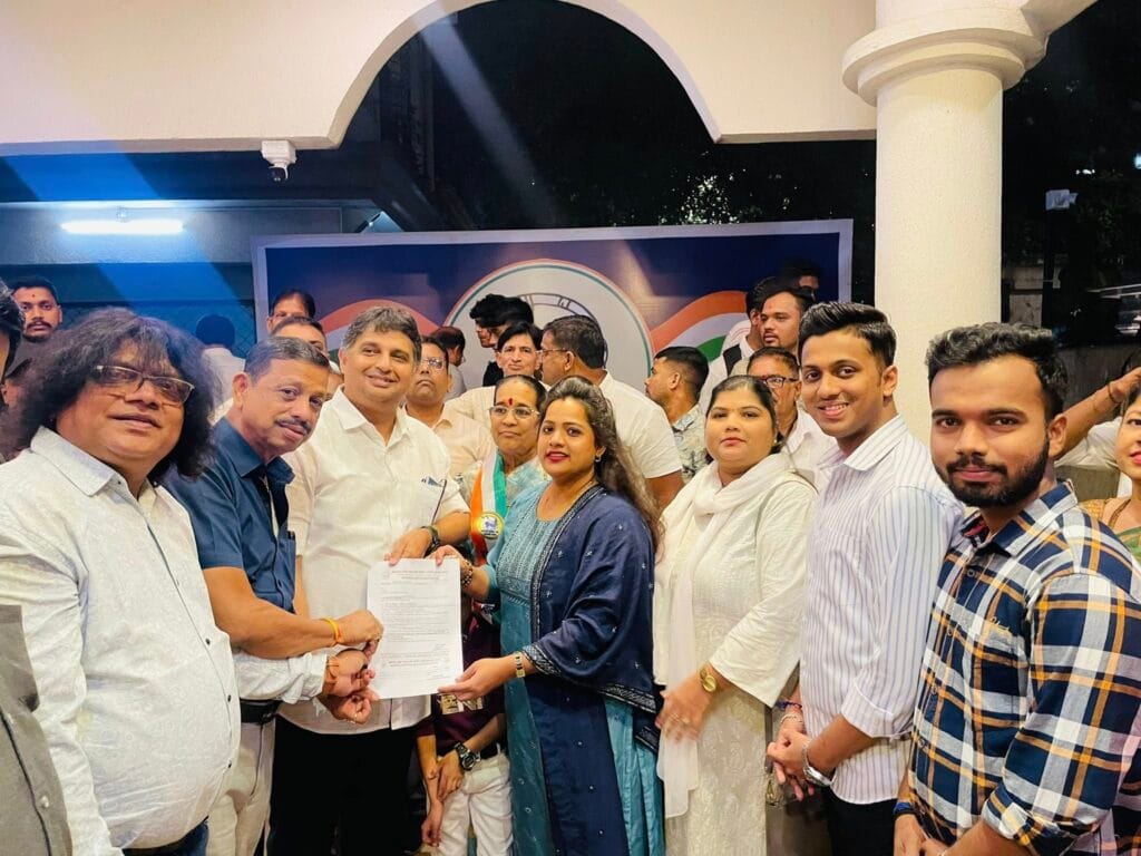 ठाणे मनपाच्या निवडणुकीसाठी इच्छुक सौ. सुनिता मोकाशी यांनी राष्ट्रवादी काँग्रेस शरदचंद्र पवार पक्षाकडे अर्ज दाखल केला